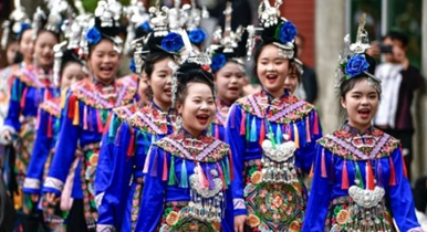 加榜梯田：展农耕文化 秀民族服饰