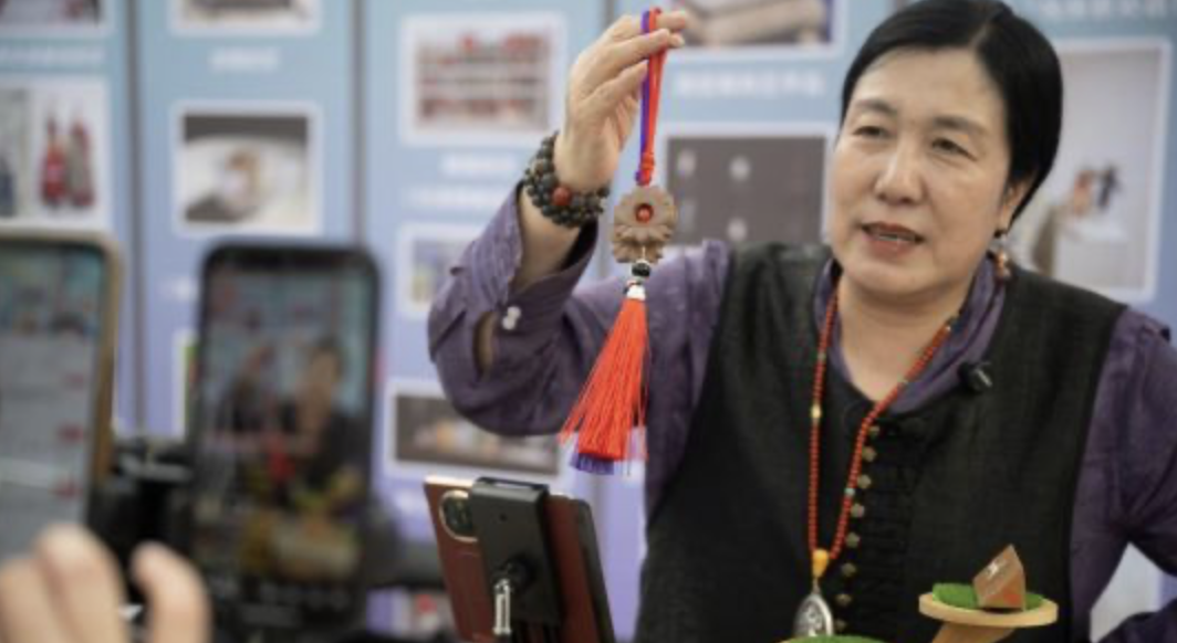 满洲里：中俄蒙传统手艺交流热