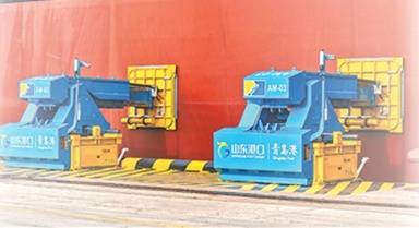 机器人上岗 百年港焕新