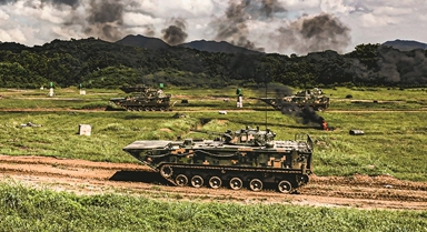 陆军某旅组织综合战术考核