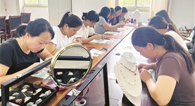 军功章里有你们的一半